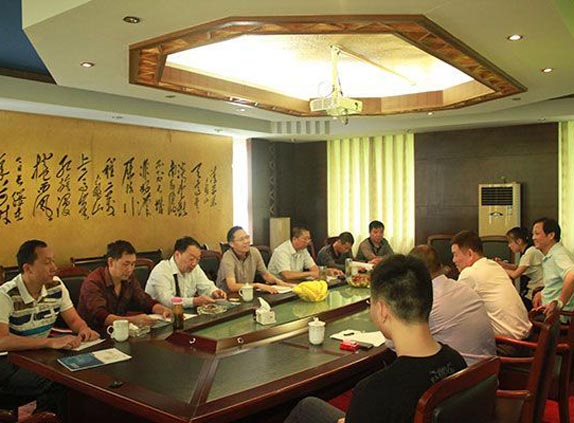 湖北省農(nóng)機監(jiān)理所領(lǐng)導(dǎo)來我公司考察