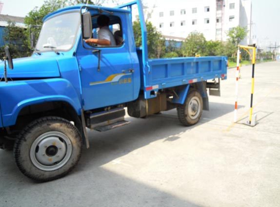 2011年我公司前往蕭山農(nóng)機監(jiān)理站進行樁考儀培訓(xùn)